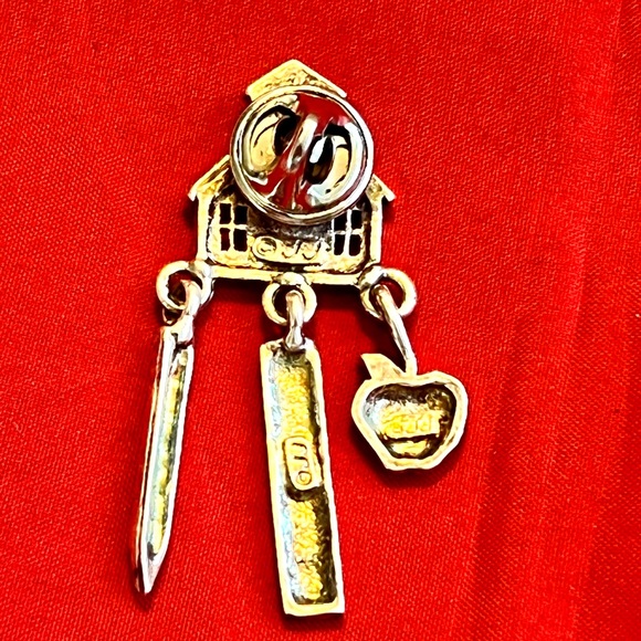Bright Red Apple and Schoolhouse Pins Red Enamel Rhinestones Gold Silver Tones - Picture 7 of 8